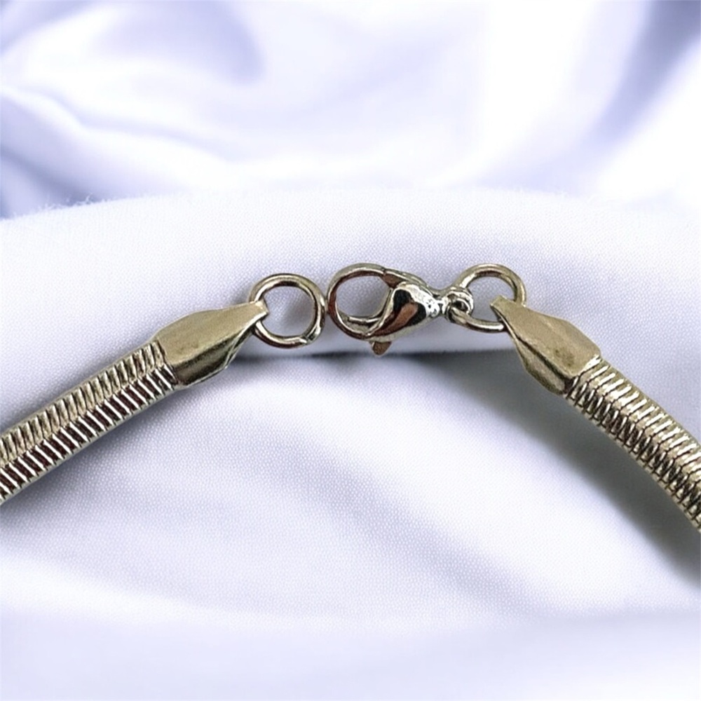 Herringbone Stainless Steel 8.3 inch long and 4mm width bracelet - Final Price! - Picture 3 of 6